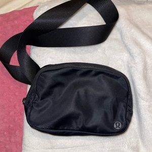 Lulu Lemon Everywhere Belt Bag